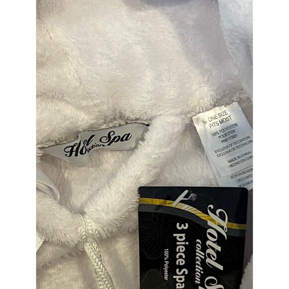 Three Piece Spa Set (White Robe, Luffa, Eye Mask) NWT - Picture 8 of 8